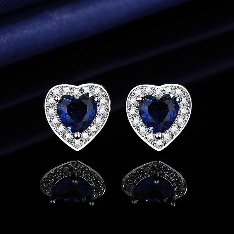 Vaskist südamekujuline kõrvarõngad teemantide paigaldamisega, LED-72 mudel