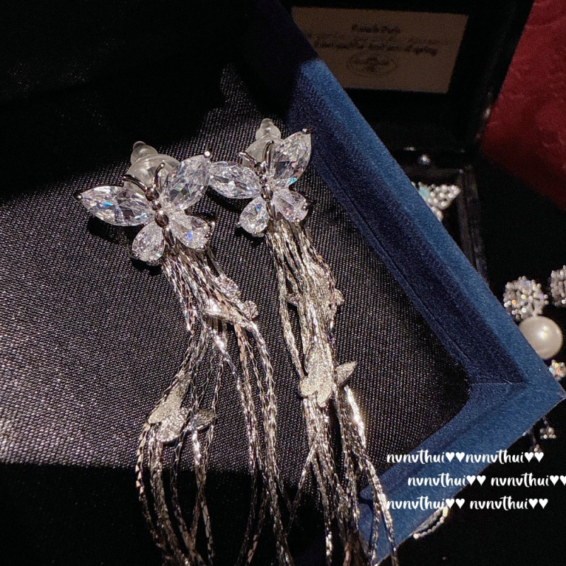 Auskari NVNV THUI, sintētiskais kubiskais cirkonis, forma lente, roku darbs, pils stils