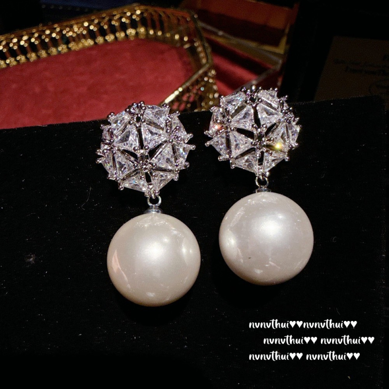 Auskari NVNV THUI, sintētiskais kubiskais cirkonis, forma lente, roku darbs, pils stils