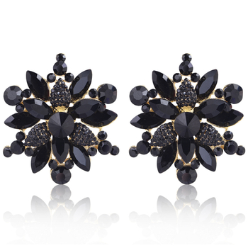 Sakausējuma auskari ar ģeometrisku zieda motīvu, kristāliem un rhinestones, elektrogalvanizēti, nerūsējošā tērauda stieņi