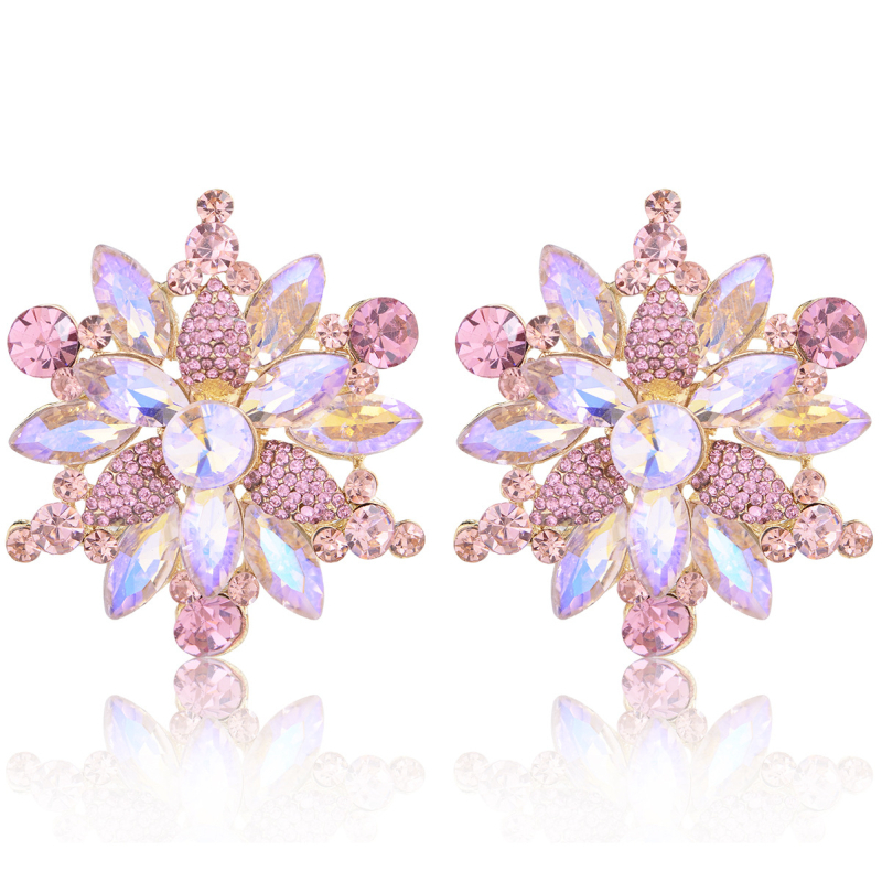 Sakausējuma auskari ar ģeometrisku zieda motīvu, kristāliem un rhinestones, elektrogalvanizēti, nerūsējošā tērauda stieņi