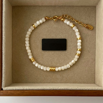 BYG tirkizna narukvica za žene, ručno izrađena, minimalistički stil, zima 2024