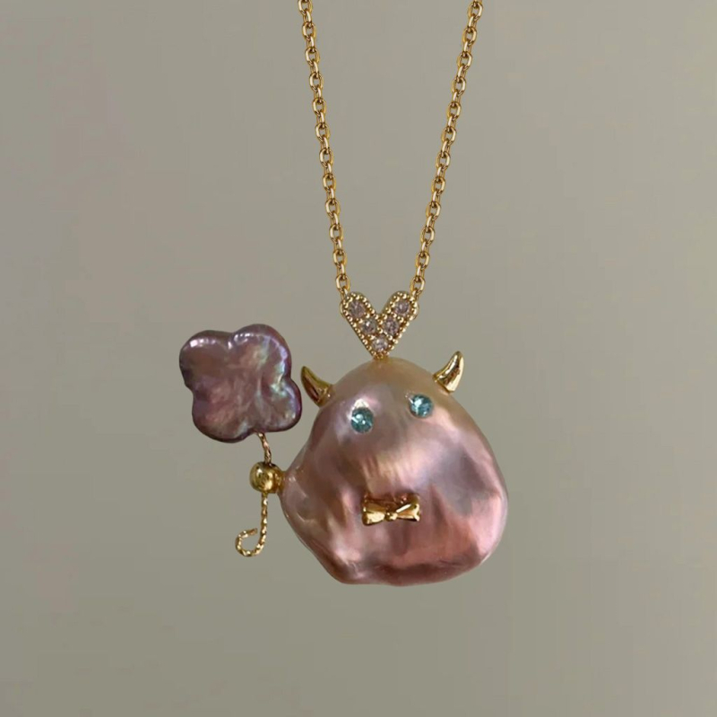 Ogrlica od bakra s privjeskom od titan čelika, regularni lanac, obujam 21–50 cm, retro stil (književni retro)