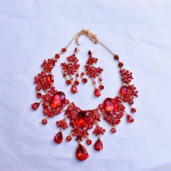 Ogrlica s više slojeva lanaca u obliku vodnih valova, rhinestones, od cinkovog legura, elektroplatirano, Net Red Wind stil, ženski nakit