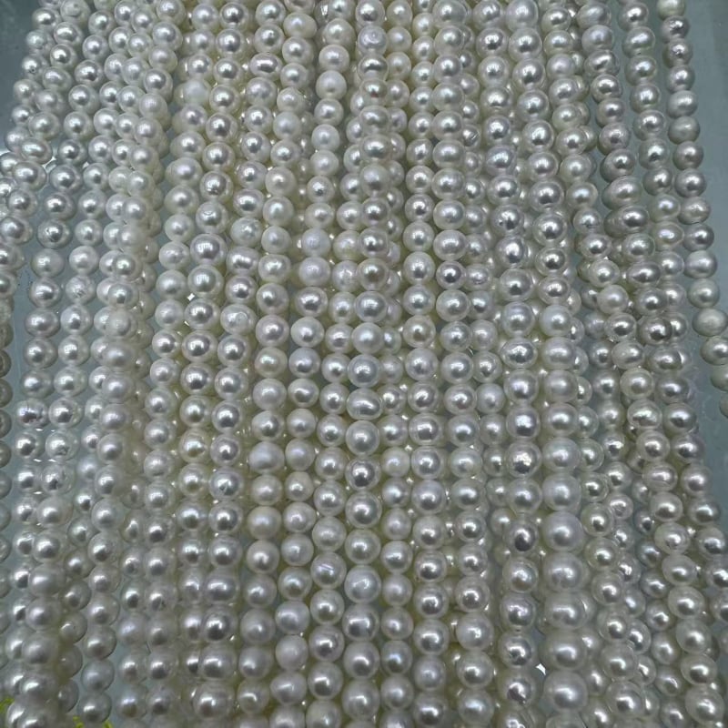 Set nakita s biserima slatkovodnim — Hongguang; slatkovodne bisere; stil: set nakita; godina/sezona: ljeto 2022; tip proizvoda: darovi za rukotvorine