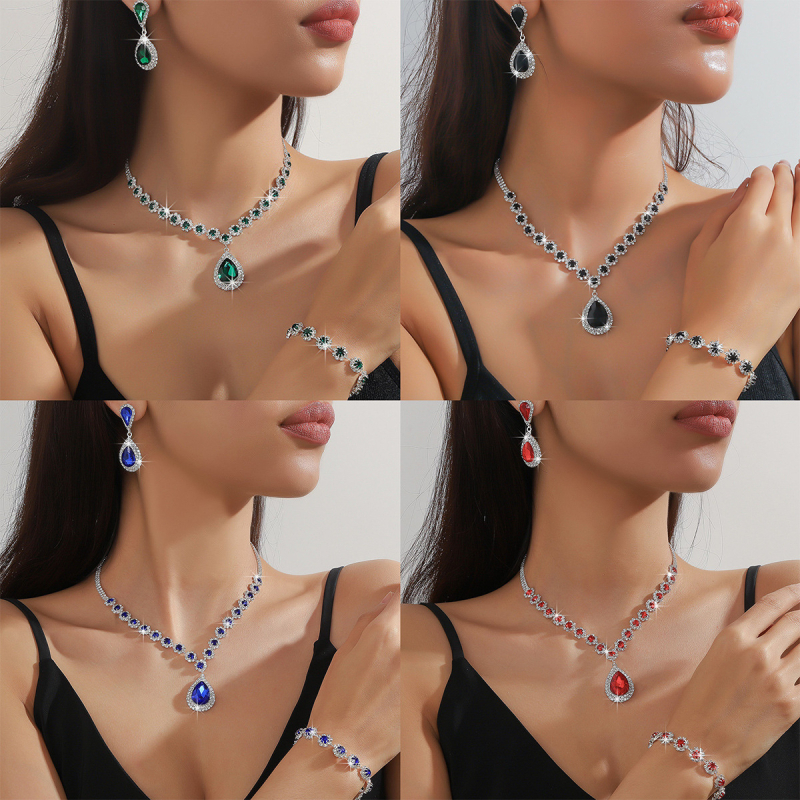 Set nakita: ogrlica, naušnice i narukvica – rhinestones; elektroplatirani završetak; lanac u obliku figure; privjesak od umjetnog kristala; uzorci: srce, kapljica, zvon