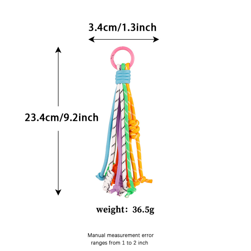Moderns rokām darināts atslēgu piekariņš ar mezglu, poliestera aukla; somas dekora ar augu rakstu, personalizēta dāvana