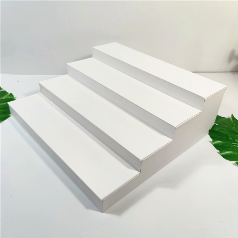 Penkių sluoksnių trapecijos dizaino išskleidžiamas laikiklis apyrankėms ir akinėms, metalinė konstrukcija, 2024 m. pavasaris