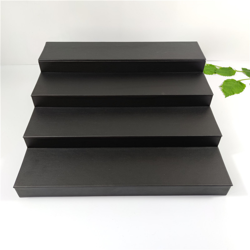 Penkių sluoksnių trapecijos dizaino išskleidžiamas laikiklis apyrankėms ir akinėms, metalinė konstrukcija, 2024 m. pavasaris