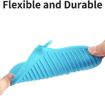 Silīkonu virtuves komplekts: termiskā aizsardzība – cimdiņš un klips turēšanai mikroviļņu un cepeškrāsnij; cimdiņa garums 8,5 cm; moderns minimālisma stils; pielāgošana pieejama