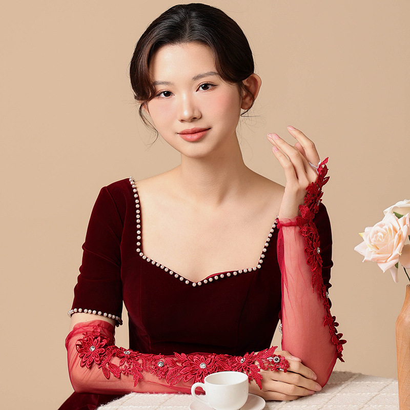 Garās tīkla mežģīņu cimdi ar kristālu akcentiem kāzu tērpam – sievietēm, pavasaris–vasara–rudens, pielāgošana pieejama.