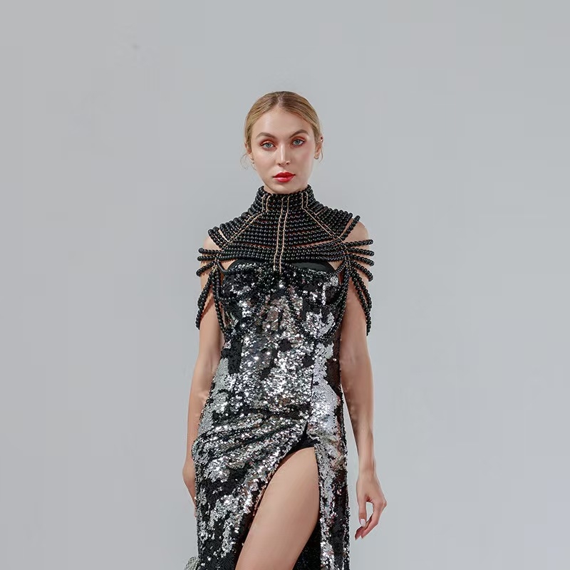 Korpusa ķēde ar daudzslāņainām pērlēm un plecu ķēdi kāzu kleitai — resīns, zīmols Yulapan, sievietes stils, roku adīts, 2025. gada vasara