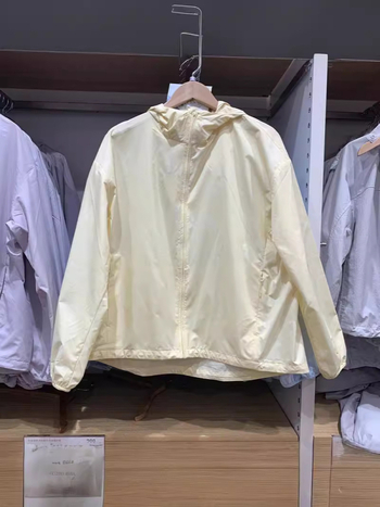 Sieviešu UV aizsardzības kapucēta jaka, viegla, garas piedurknes, rāvējslēdzējs, UPF50+, poliester-nailona maisījums, 3D raksts, vasara 2024