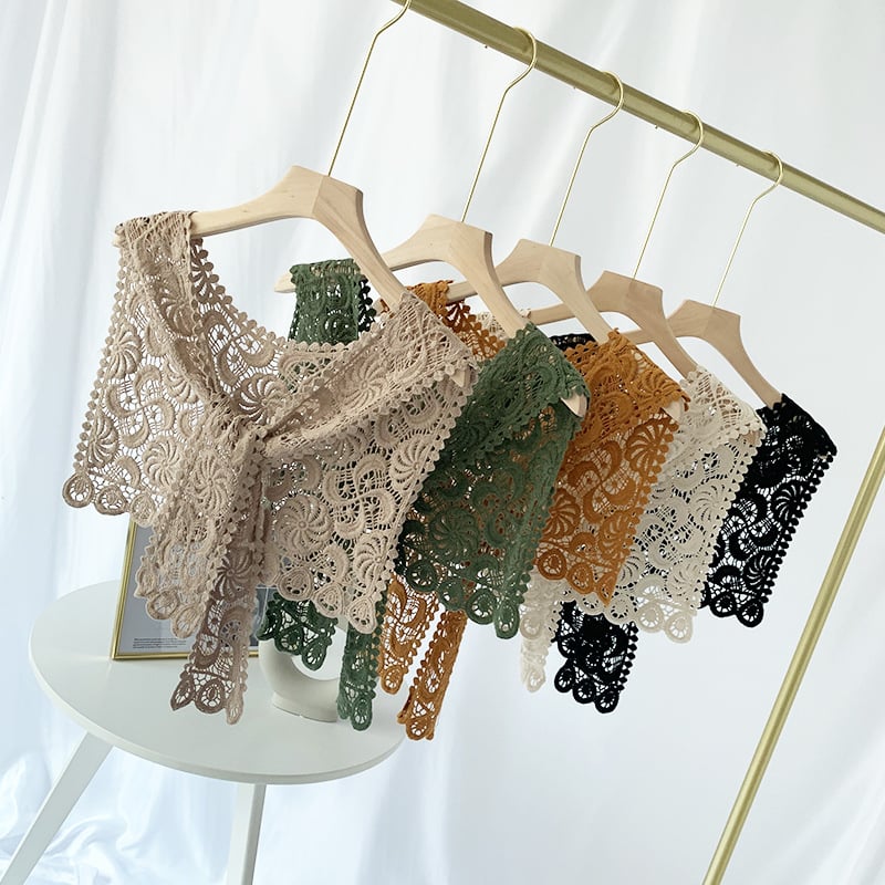 Čipkasti ljetni šal s geometrijskim uzorkom, ručno kukičan, dekorativni dodatak, može poslužiti kao lažni ovratnik, japansko-korejski slatki stil, pogodan za ljeto, proljeće, jesen (čipka; geometrijski uzorak; ručno kukičanje; dekorativno; ljeto/jar/jesen)