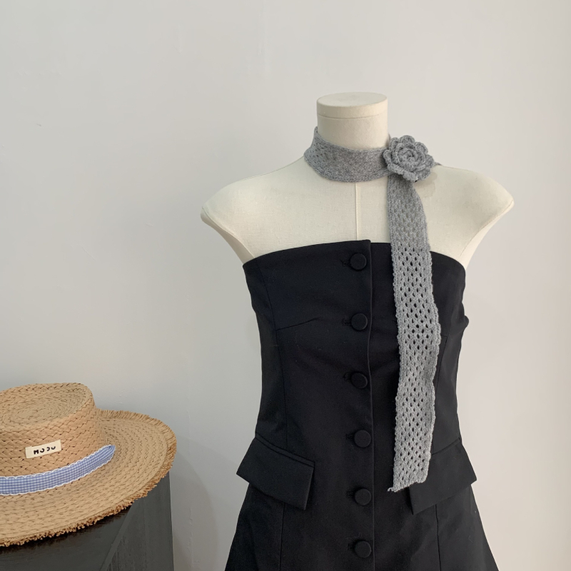 Șal lung cu decupaj în formă de floare de trandafir | poliester, țesătură plată, imprimare și jacquard, primăvară