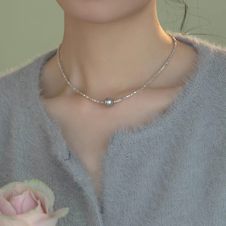 Nyaklánc műgyöngggyel és gyöngyház medállal, O-lánccal, elektroplattált bevonattal, geometriai dizájn — Kun Ling