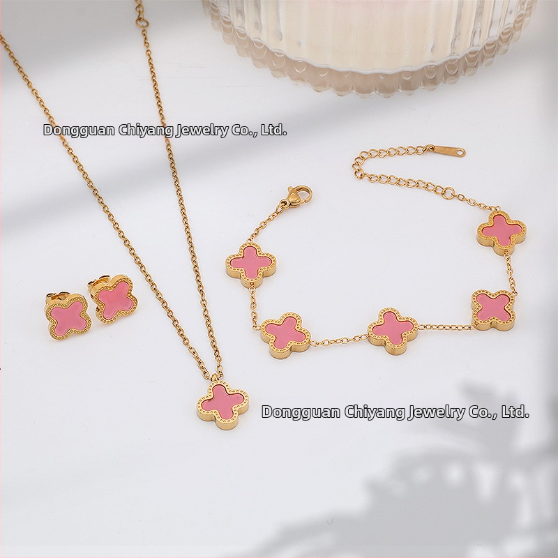 Četru lapu laimes juvelieru komplekts: kaklarota, rokassprādze un auskari no titāna tērauda, O-saites, elektroplatinga pārklājums