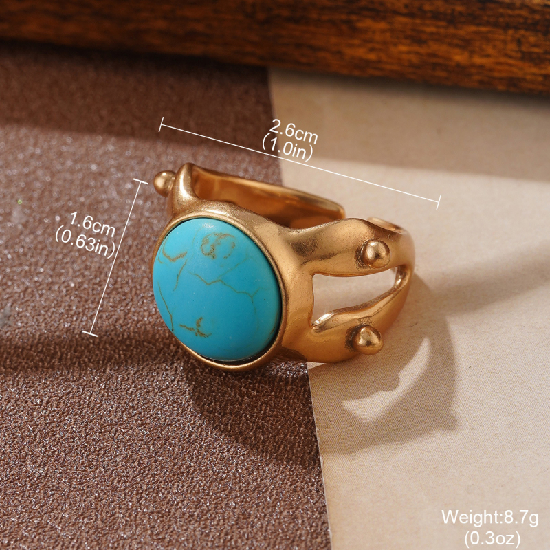 Rotaslietu komplekts: auskari, kaklarota un rokassprādze • Materiāls: metāls • Kulona materiāls: cinka sakausējums • Parastā ķēde • Retro stils