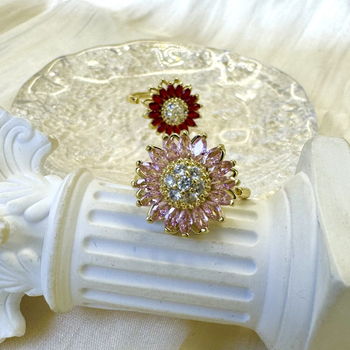 Unisex vara saulespuķu juvelierizstrādājumu komplekts: rotējošais gredzens, cirkona rokassprādze, kakla kaula ķēde, kulons un auskari