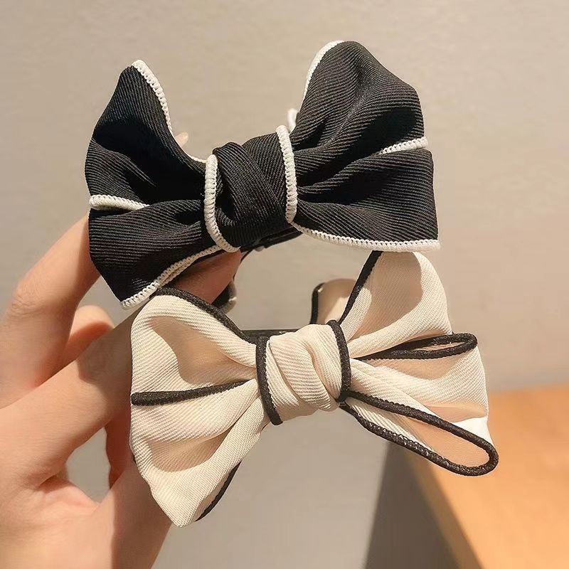 Clip de păr cu funda în model de fluture pentru coc și coadă de cal înalt — accesoriu pentru copii, clips în formă de rechin (Primăvara 2025)
