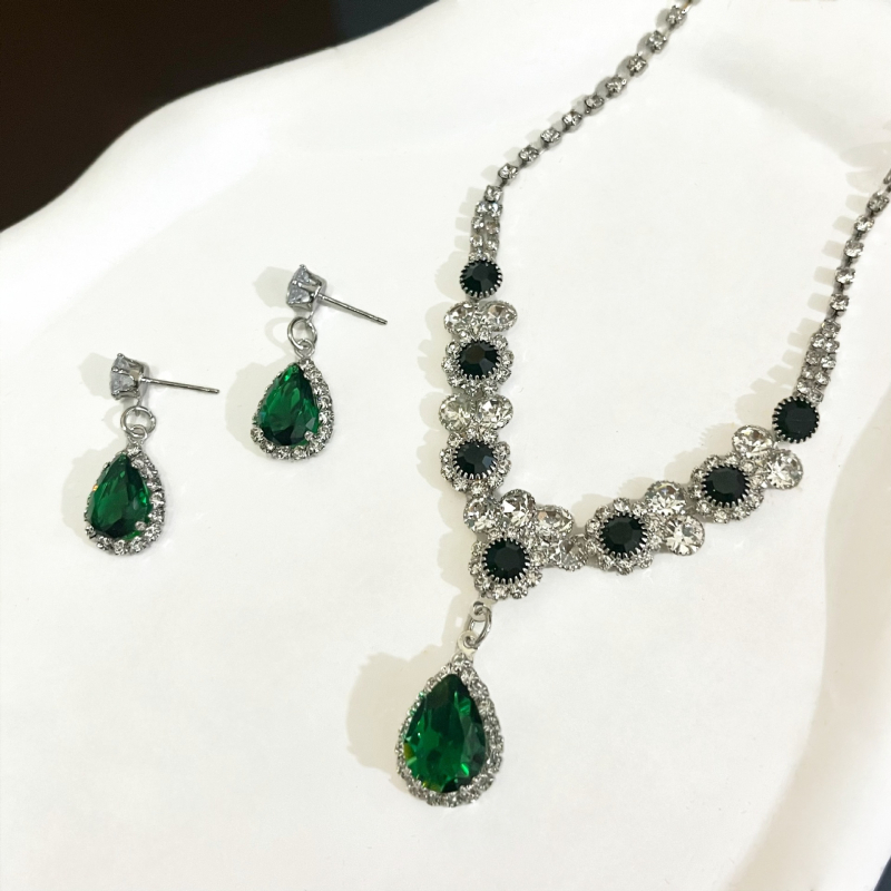 Kāzu rotaslietu komplekts: kaklarota un auskari ar clavicle ķēdi, Rhinestone kristāli, elektroplatinga apdare, forma: sirds/asara/zvaniņš