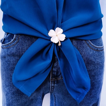 Bakrena broš za šal – minimalistički stil, višefunkcionalna, za svilene šale – proljeće 2025