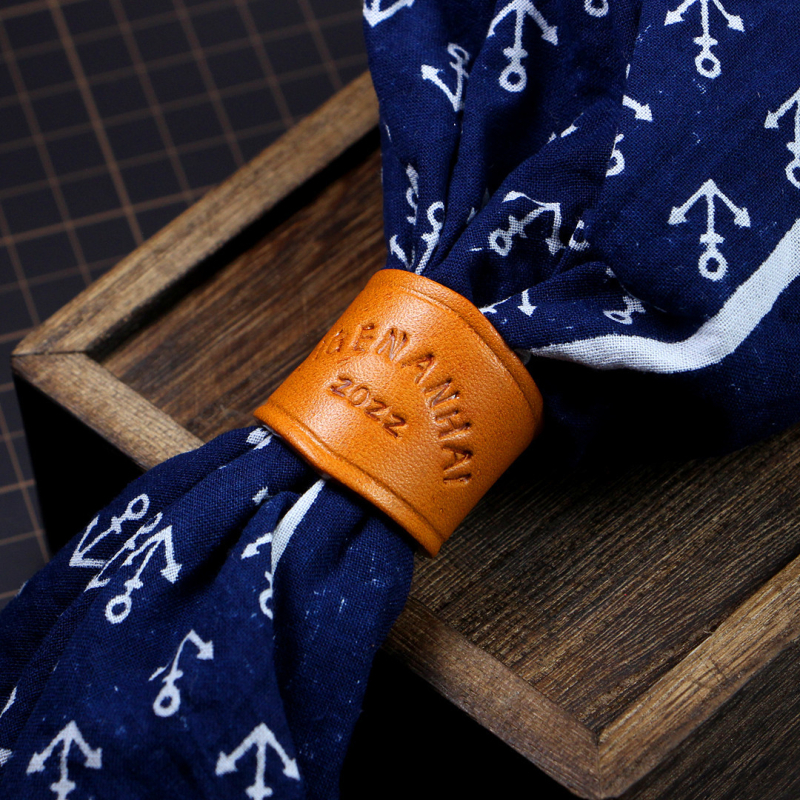 Cataramă din piele pentru eșarfă pătrată – Unisex, Material Cortex, Primăvara 2023