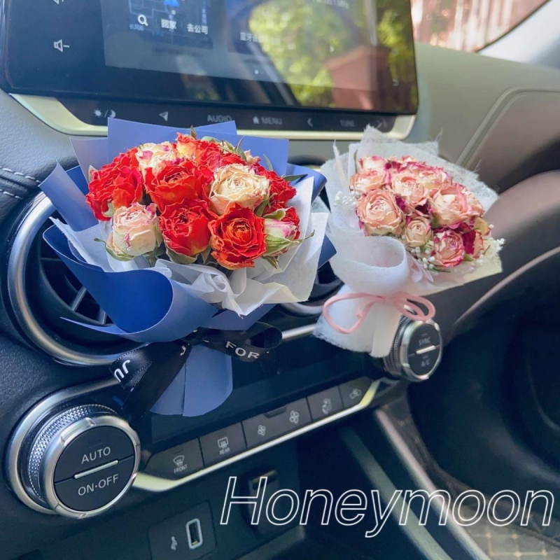 Automobiļa gaisa ventilācijas aromaterapijas dekors ar kaltētiem ziediem – mini kaltēto ziedu pušķis, krāsots, paredzēts maisiņam