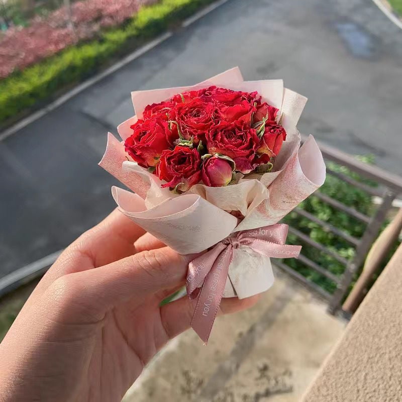 Automobiļa gaisa ventilācijas aromaterapijas dekors ar kaltētiem ziediem – mini kaltēto ziedu pušķis, krāsots, paredzēts maisiņam