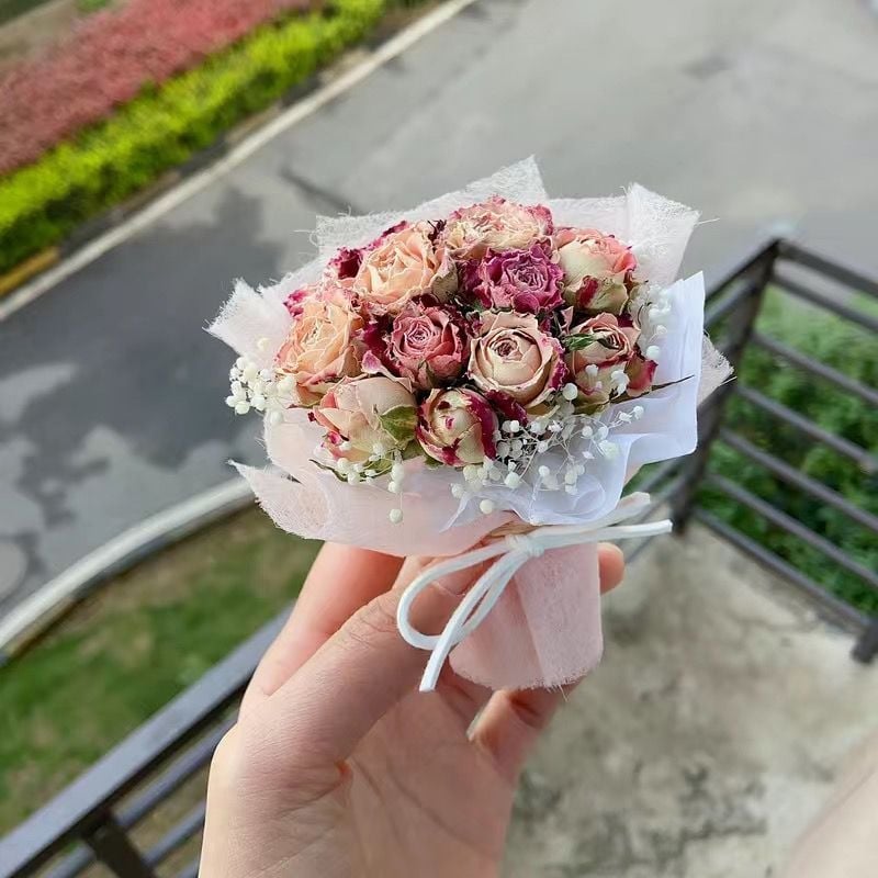 Automobiļa gaisa ventilācijas aromaterapijas dekors ar kaltētiem ziediem – mini kaltēto ziedu pušķis, krāsots, paredzēts maisiņam