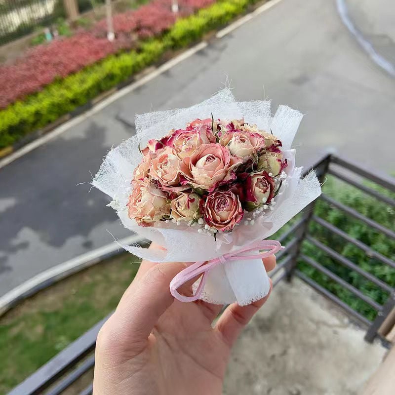 Automobiļa gaisa ventilācijas aromaterapijas dekors ar kaltētiem ziediem – mini kaltēto ziedu pušķis, krāsots, paredzēts maisiņam