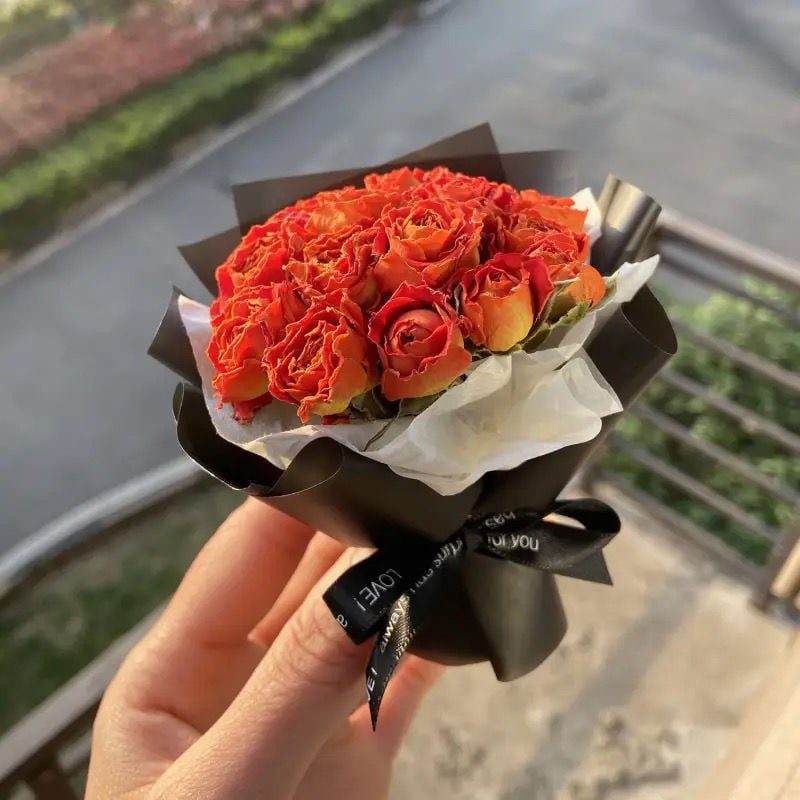 Automobiļa gaisa ventilācijas aromaterapijas dekors ar kaltētiem ziediem – mini kaltēto ziedu pušķis, krāsots, paredzēts maisiņam