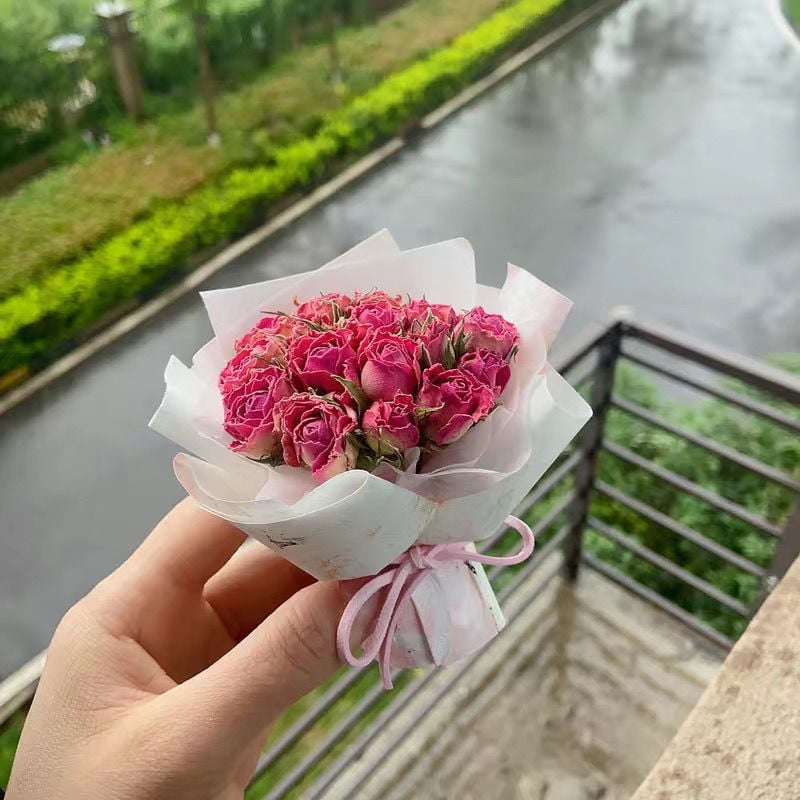 Automobiļa gaisa ventilācijas aromaterapijas dekors ar kaltētiem ziediem – mini kaltēto ziedu pušķis, krāsots, paredzēts maisiņam