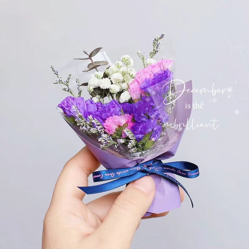 Automobiļa gaisa ventilācijas aromaterapijas dekors ar kaltētiem ziediem – mini kaltēto ziedu pušķis, krāsots, paredzēts maisiņam