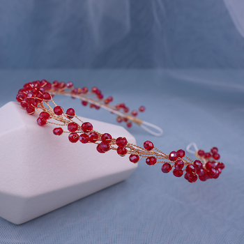 Kristallidega juukseband pehme kettiga, laineline stiil — pruudile juuksehääldus