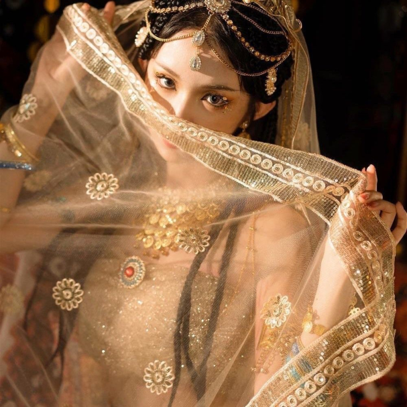 Eksotiline otsmiku juukselint geomeetrilise kujundusega, sõltumatu pakendiga, sobiv reisimälestuseks – peakaunistus