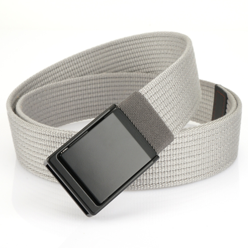 Muški platneni pojas s aluminijskom kopčom i glatkim zatvaranjem, širina 2–4 cm, Proljeće 2025