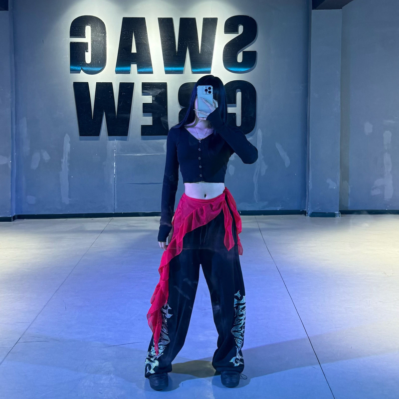 Vidukļa ķēde džeza dejām ar pūdelēm un viļņotu malu (Materiāls: Audums • Unisex • Pieaugušie • Visas sezonas • Izlaidums: 2024 rudens)