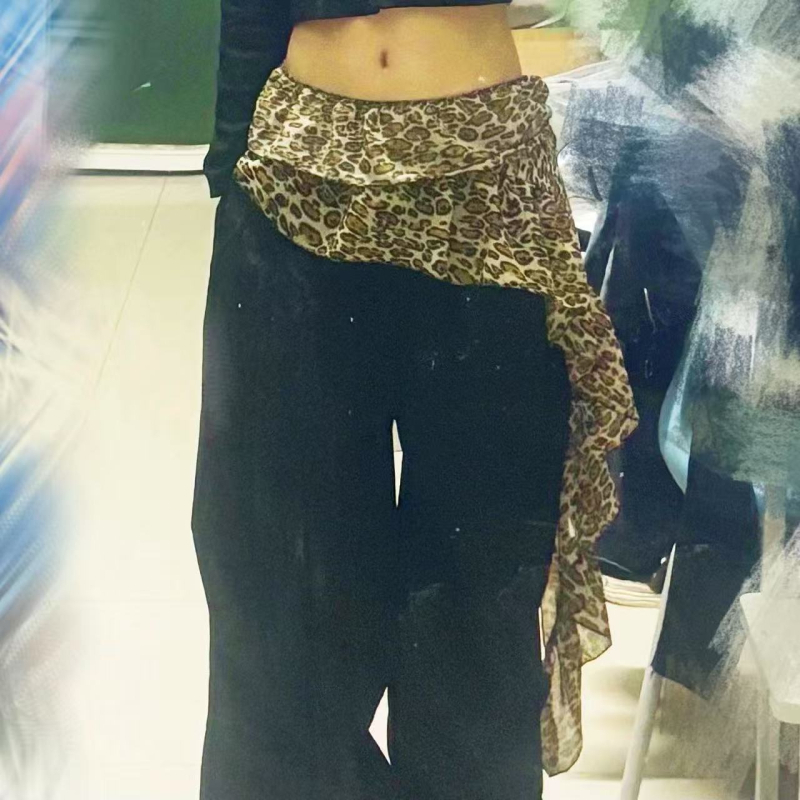 Vidukļa ķēde džeza dejām ar pūdelēm un viļņotu malu (Materiāls: Audums • Unisex • Pieaugušie • Visas sezonas • Izlaidums: 2024 rudens)