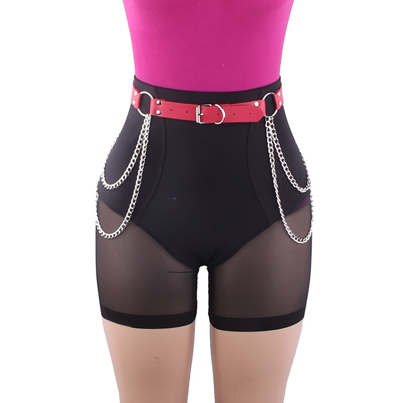 Unisex vöö kunstnahast, ristkülikukujulise sulamiskinnituse ja kettide detailiga