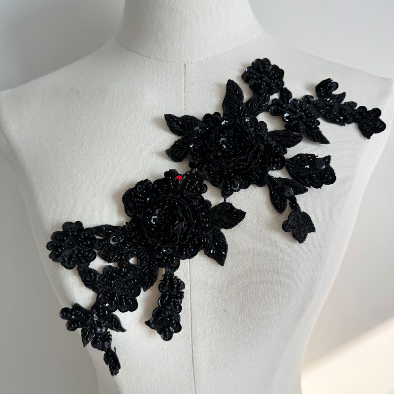 3D rankų siuvinėta gėlės pleistras drabužiams ir džinsams | medžiaga: stiklo brangakmeniai + poliesteris | tinka moterų drabužiams, galvos apdailai, suknelėms | A83