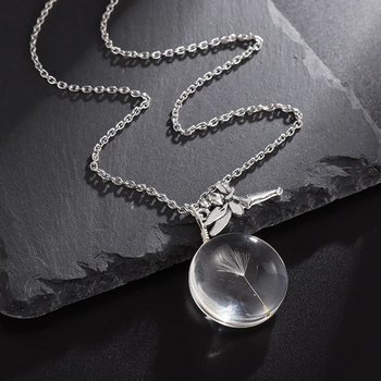 Kaklarota ar ovālu kulonu ziedu motīvā, mākslīgais kristāls, kulons no sakausējuma, elektroplātēts pārklājums, parasts ķēde, universāla