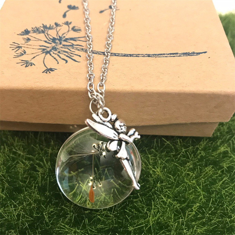 Kaklarota ar ovālu kulonu ziedu motīvā, mākslīgais kristāls, kulons no sakausējuma, elektroplātēts pārklājums, parasts ķēde, universāla