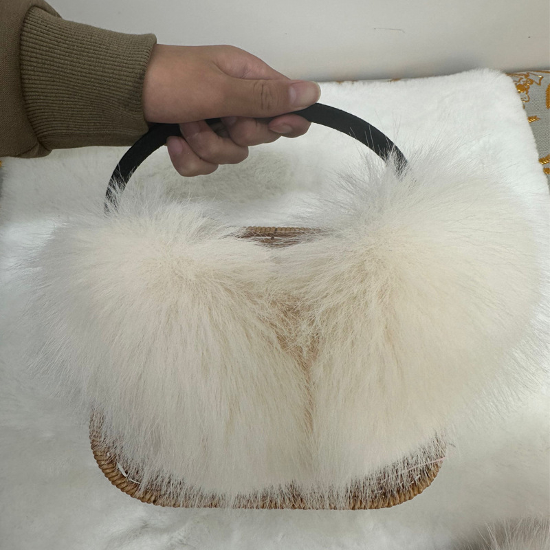 Ženske zimske plišane zaštitne uši od umjetnog krzna, tople i otporne na vjetar, osnovni vanjski stil