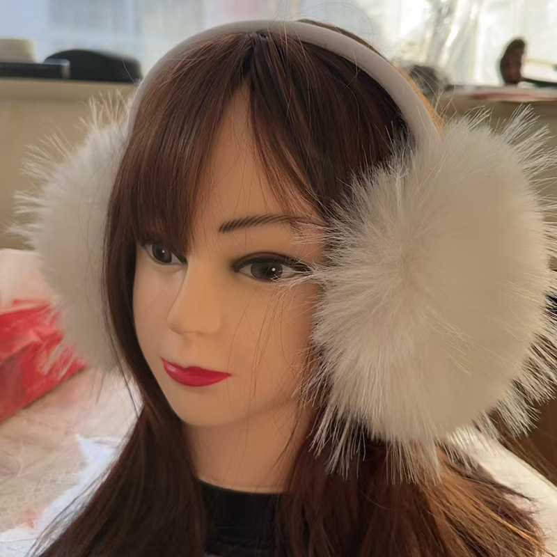 Ženske zimske plišane zaštitne uši od umjetnog krzna, tople i otporne na vjetar, osnovni vanjski stil