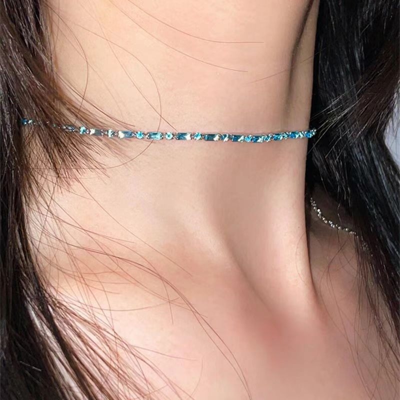 Vienkārša dabīgā čaumalas kaklarota ar mēness formas piekari, roku darbs, regulāra ķēde, apkārtmērs 21-50 cm