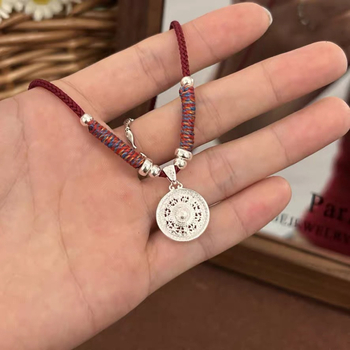 999 sudraba astoņu dārgumu kompasu kulons ar rokām adītu kukurūzas tipa ķēdi, universāls, etnisks stils, garums 41–50 cm