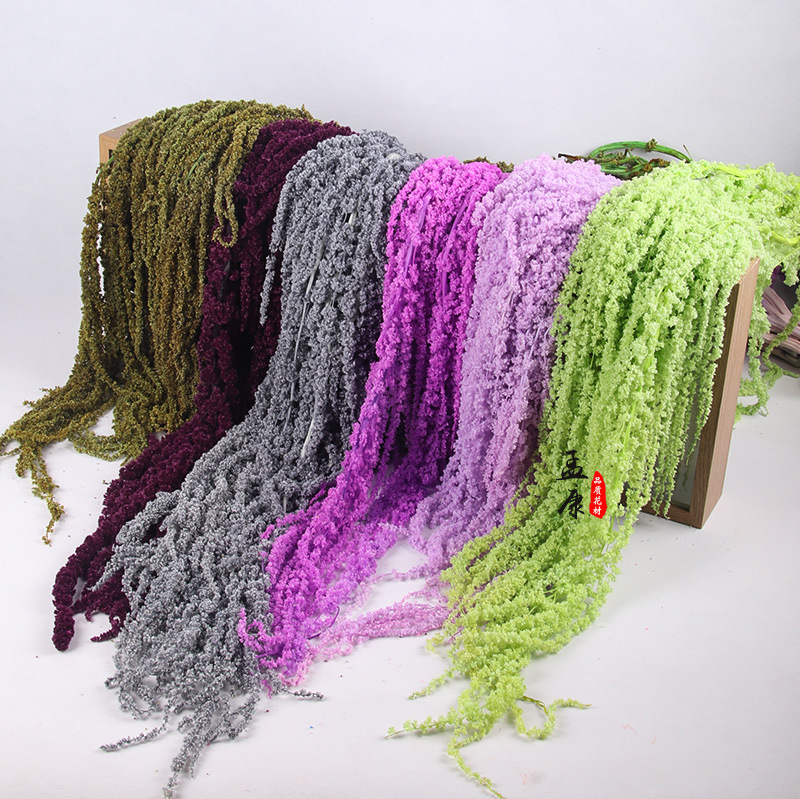 Seinamaa riputatav koosseis kuivatatud ja igaveste lilledega – Meng kang bränd; materjalid: kuivatatud lilled, igavene lill; sortiment: 23368453394; käsitöö/kood: 36863768123; pakend: Opp bouquet bag