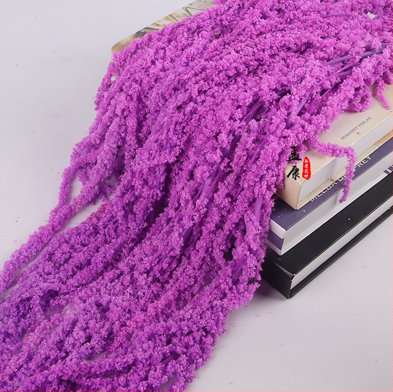 Seinamaa riputatav koosseis kuivatatud ja igaveste lilledega – Meng kang bränd; materjalid: kuivatatud lilled, igavene lill; sortiment: 23368453394; käsitöö/kood: 36863768123; pakend: Opp bouquet bag