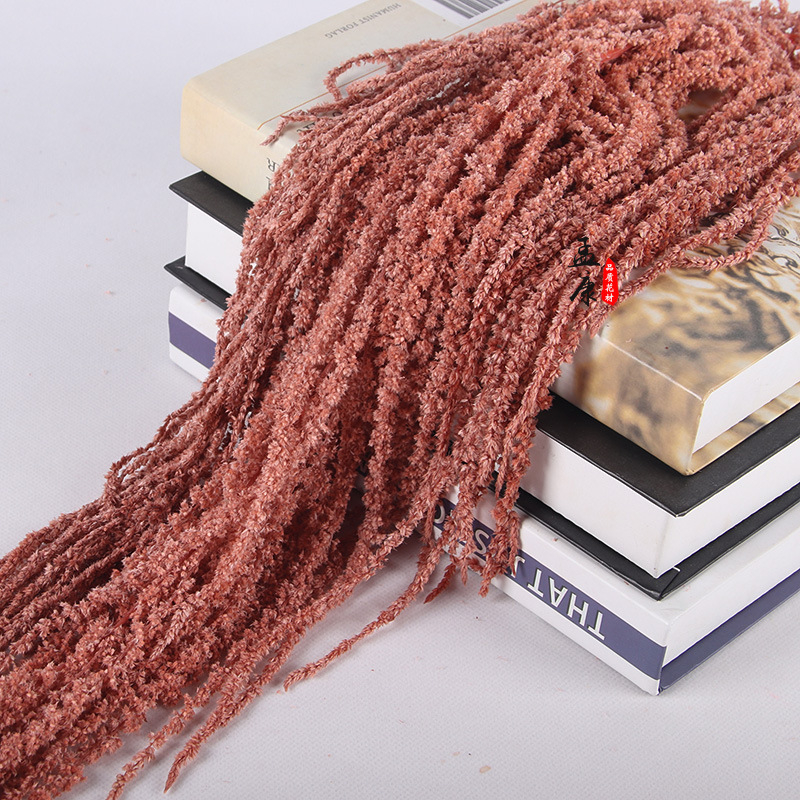 Seinamaa riputatav koosseis kuivatatud ja igaveste lilledega – Meng kang bränd; materjalid: kuivatatud lilled, igavene lill; sortiment: 23368453394; käsitöö/kood: 36863768123; pakend: Opp bouquet bag